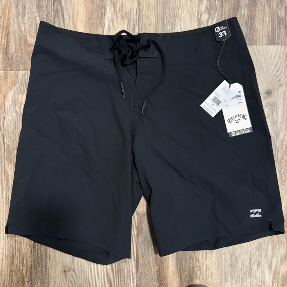 NWT Billabong Men's Classic Black Board Shorts Size 33